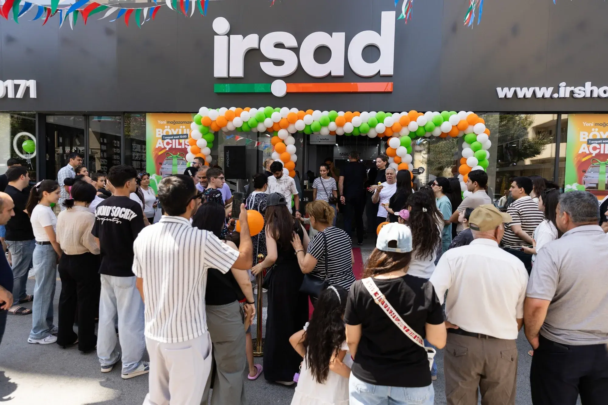 İrshad Electronics — Mağaza Açılışı — 7